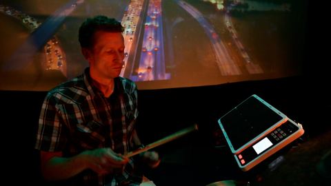 Baterista activa Visibox con pads de batería