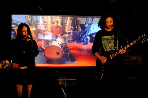 The Benji's con un baterista virtual